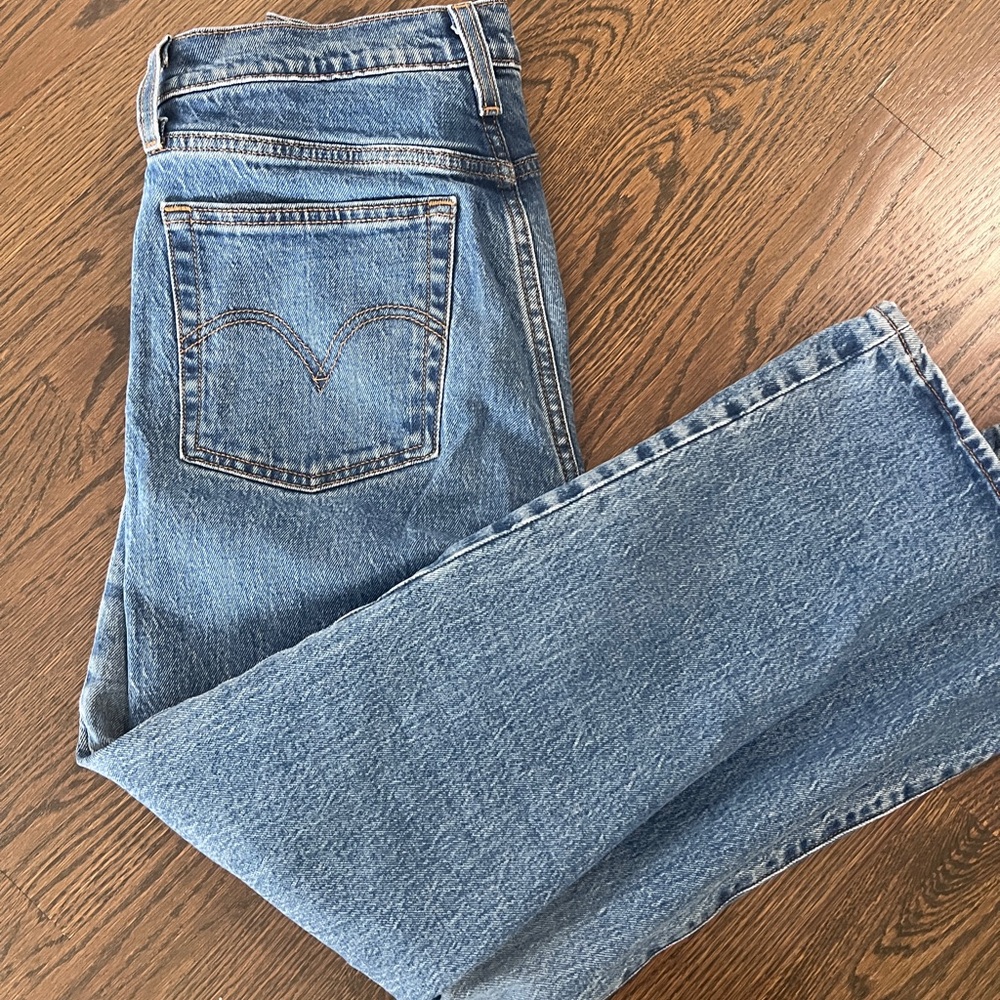 LEVI Premium Wedgie Straight Size 26 Blue Denim Jeans